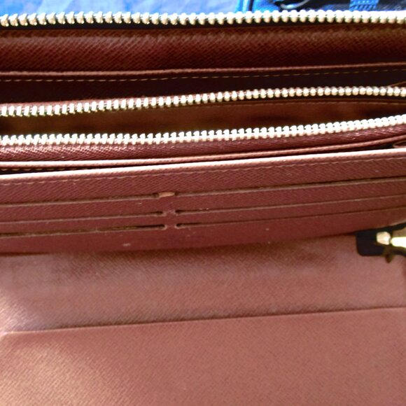LOUIS VUITTON M42616 Monogram Canvas Zippy Wallet - Brown--GOOD CONDITION - Picture 7 of 10